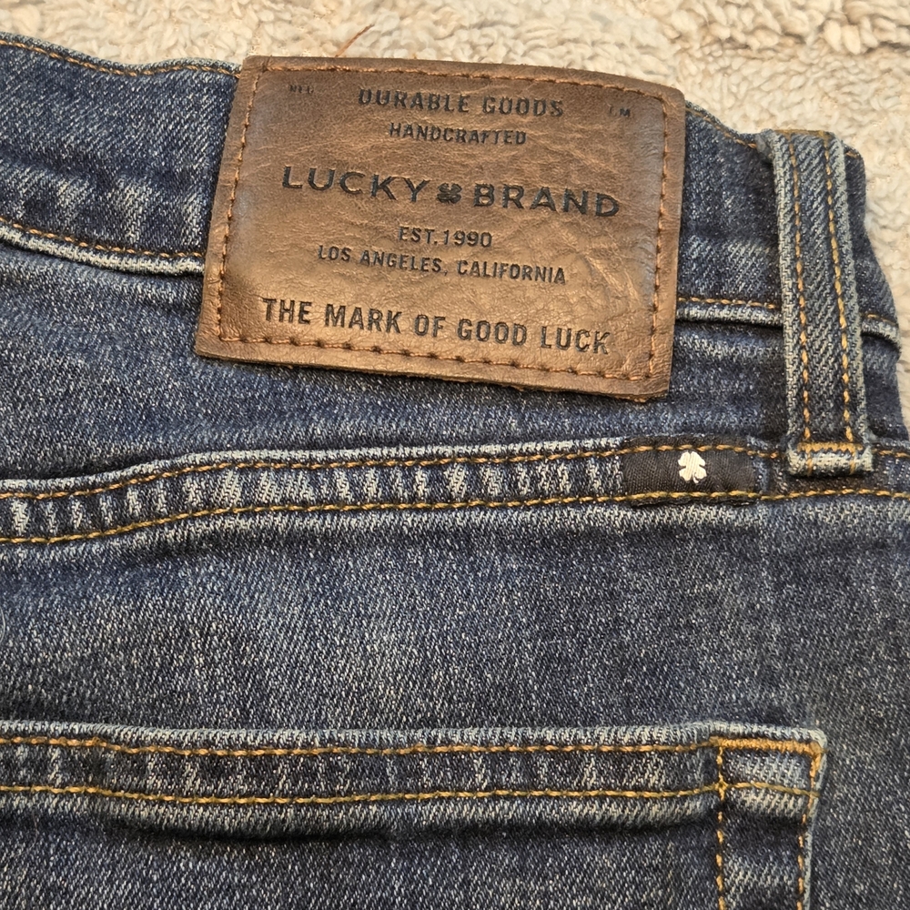 Lucky Brand Jeans Mens 34x30 Blue Denim 221 Straight Leg Medium Wash Stretch Fit - Picture 14 of 15